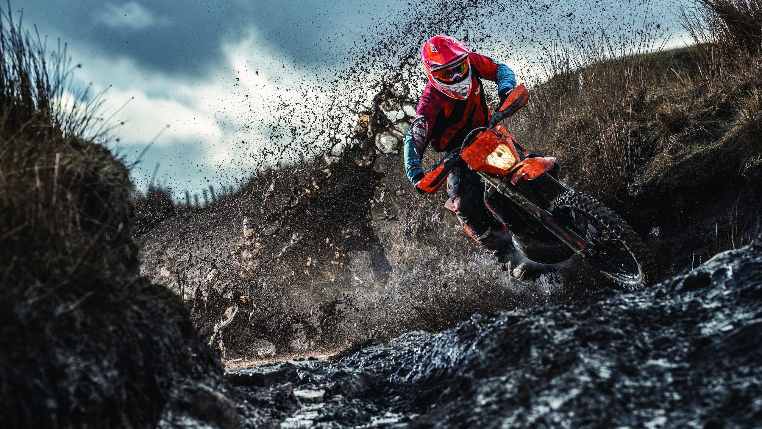 复合材料赛车零部件的技术革新，复合材料 汽车